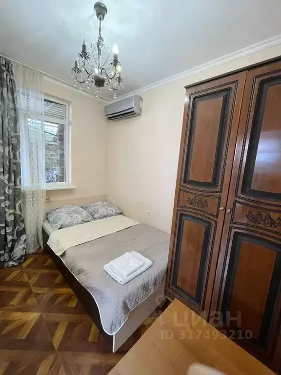 Комната Краснодарский край, Сочи ул. Свердлова, 16 - Фото 0