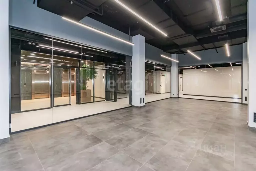 Помещение свободного назначения в Свердловская область, Екатеринбург ... - Фото 1