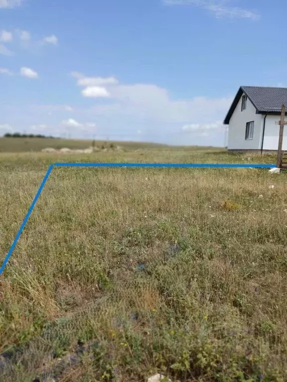 Участок в Крым, Симферопольский район, с. Мирное ул. Правды (6.0 сот.) - Фото 1