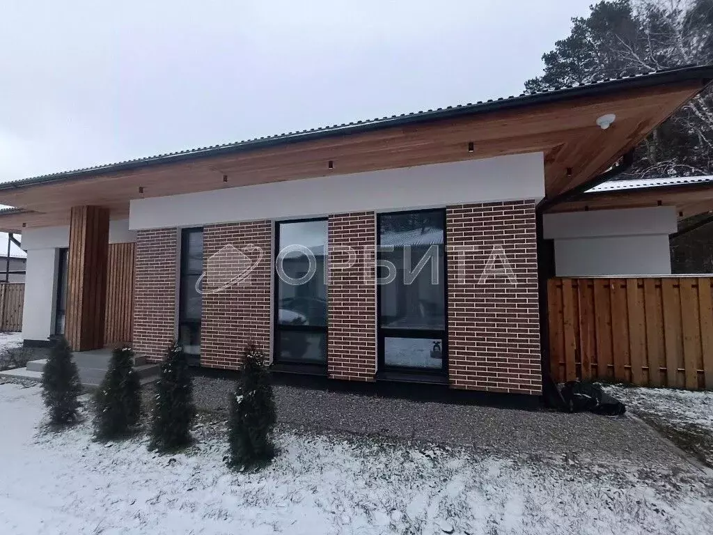 Дом в Тюменская область, Тюменский муниципальный округ, д. Зубарева ... - Фото 1