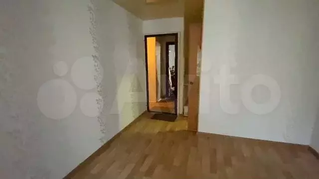 Комната 30 м в 4-к., 1/6 эт. - Фото 1