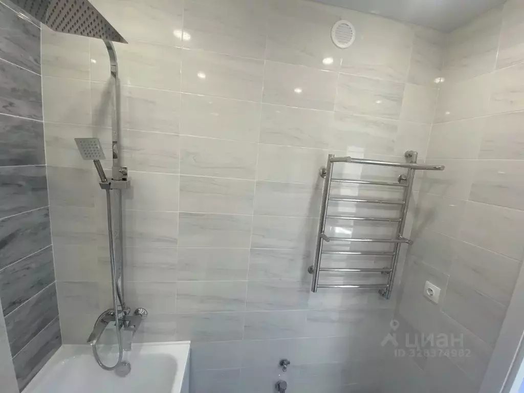 3-к кв. Чувашия, Чебоксары ул. Пирогова, 1к3 (105.0 м) - Фото 1