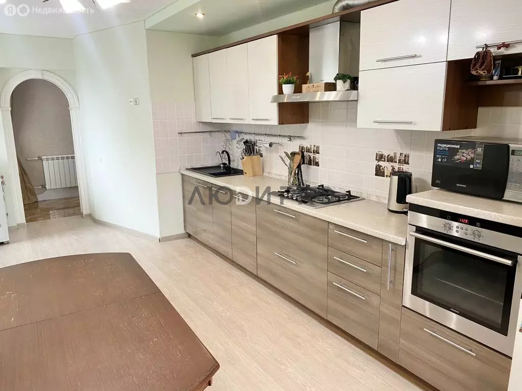 3-комнатная квартира: Саратов, улица Танкистов, 77Ак2 (99 м) - Фото 2