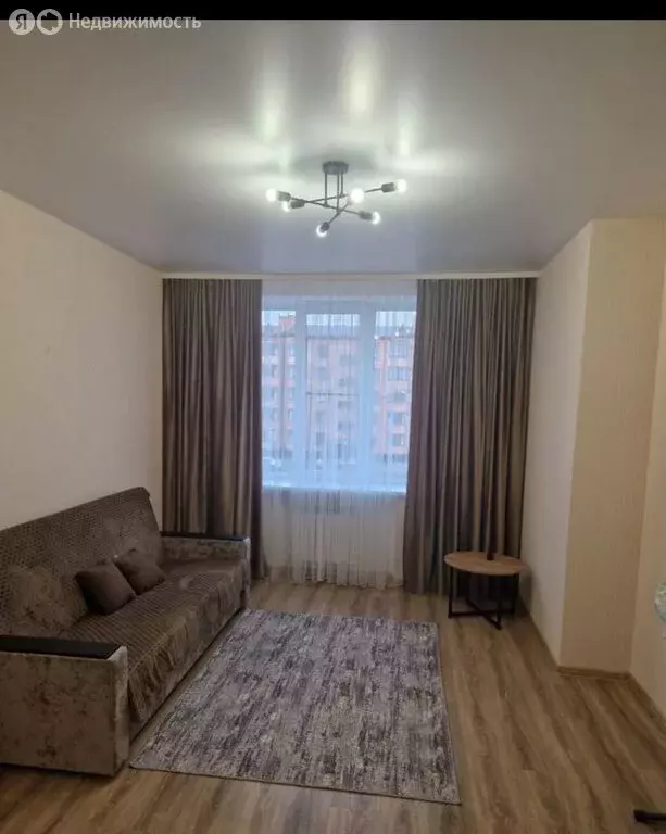 2-комнатная квартира: Владикавказ, улица Курсантов-Кировцев, 35 (60 м) - Фото 0