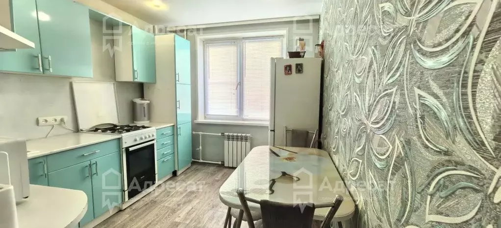 4-к кв. Волгоградская область, Городище рп ул. Маршала Чуйкова, 1Б ... - Фото 0