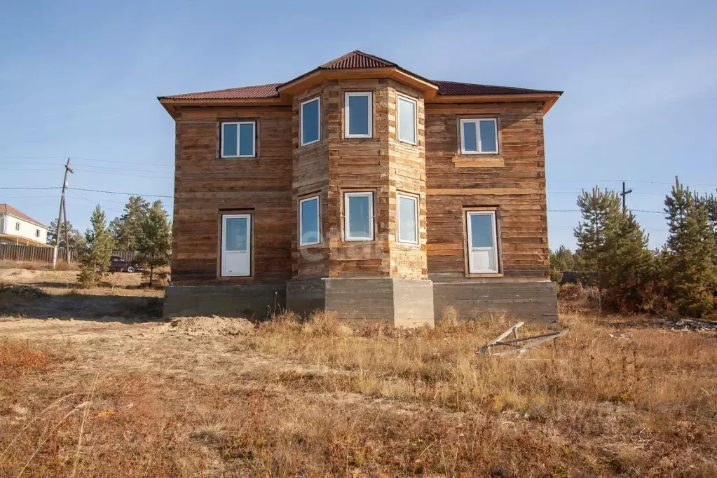 Дом в Бурятия, Тарбагатайский район, Саянтуйское с/пос, с. Нижний ... - Фото 1