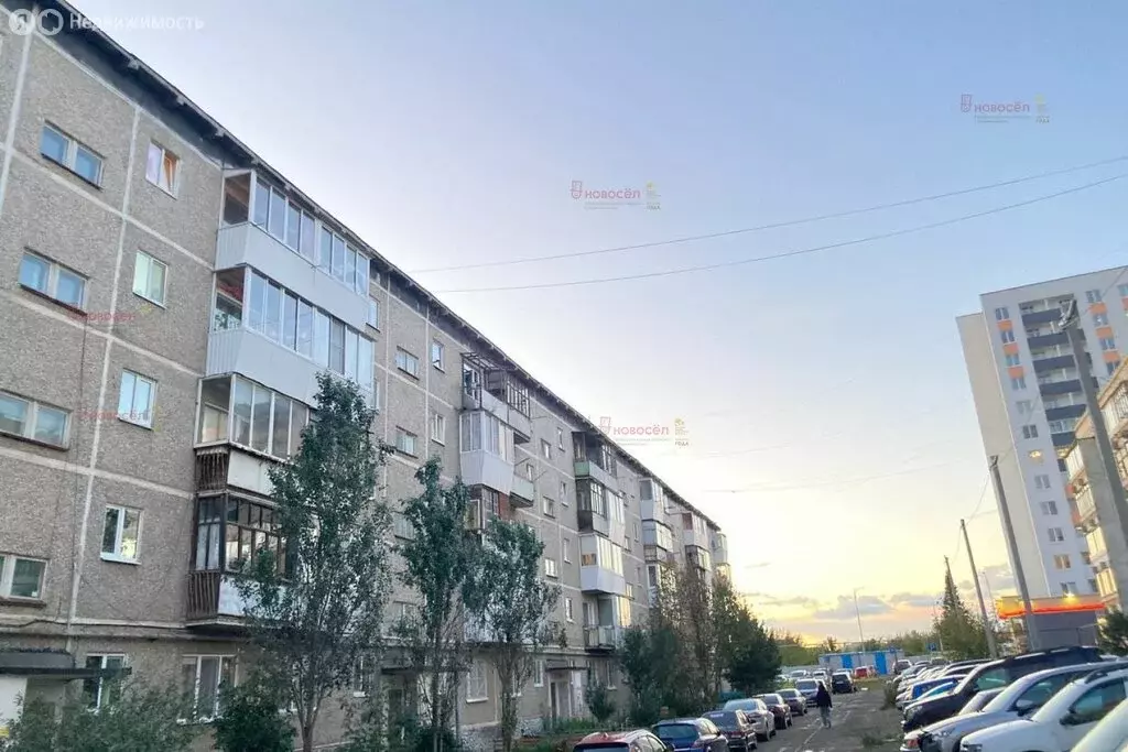 2-комнатная квартира: Верхняя Пышма, улица Петрова, 35/7 (44 м) - Фото 1