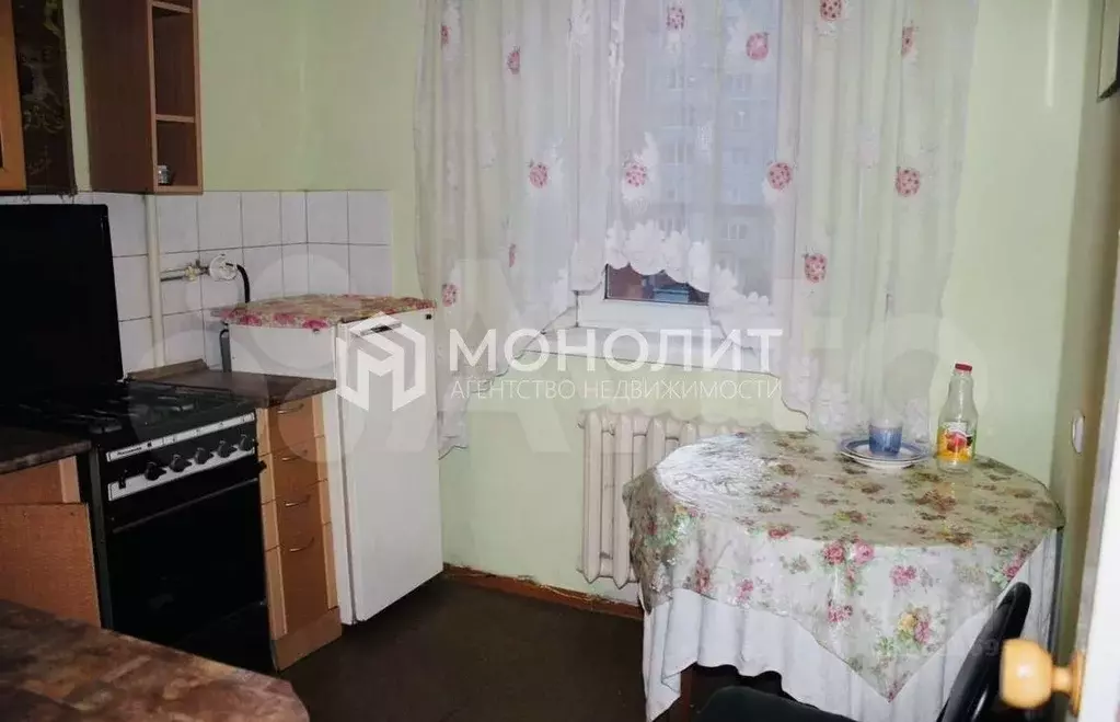 1-к кв. Белгородская область, Старый Оскол Южный мкр, 10 (36.0 м) - Фото 0
