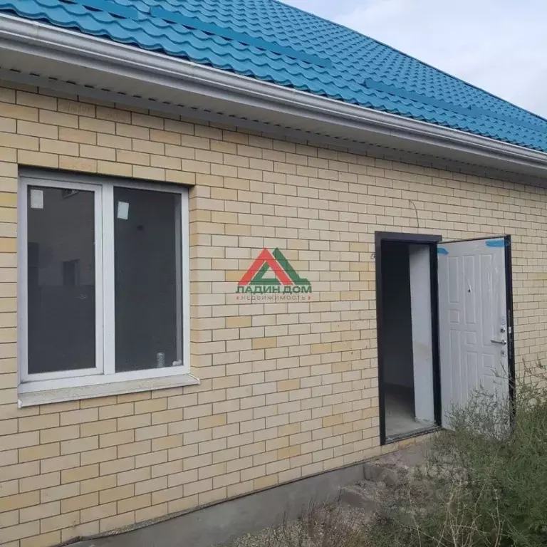 Дом в Краснодарский край, Краснодар проезд 4-й Чукотский, 1 (118 м) - Фото 1