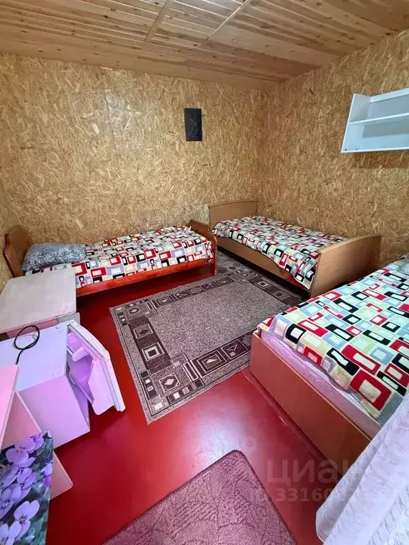 Комната Хакасия, Ширинский район, пос. Жемчужный ул. Школьная, 18 - Фото 1