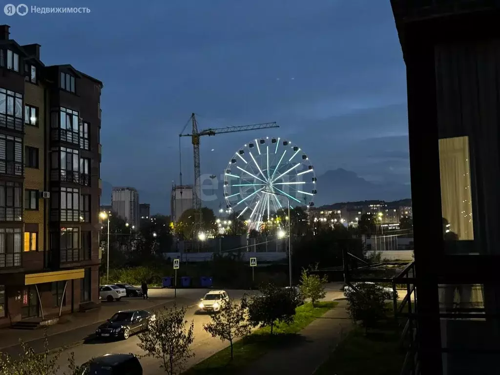 2-комнатная квартира: Владикавказ, улица Шамиля Джикаева, 1А (70 м) - Фото 2