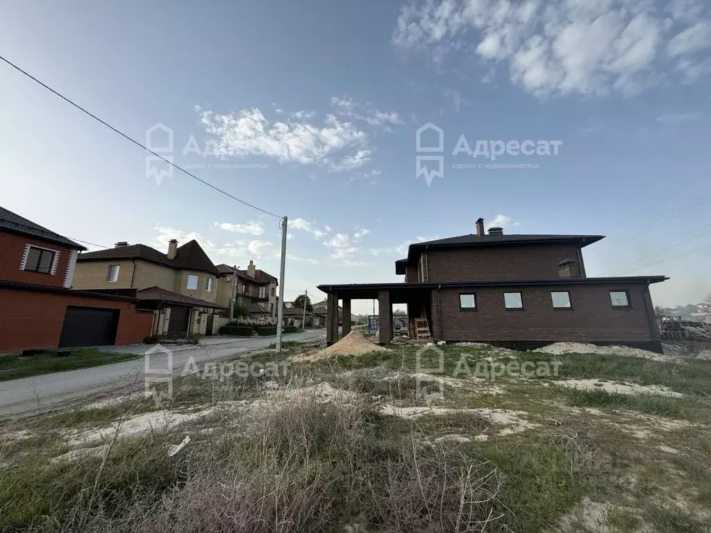 Дом в Волгоградская область, Волгоград Дунайская ул. (280 м) - Фото 0