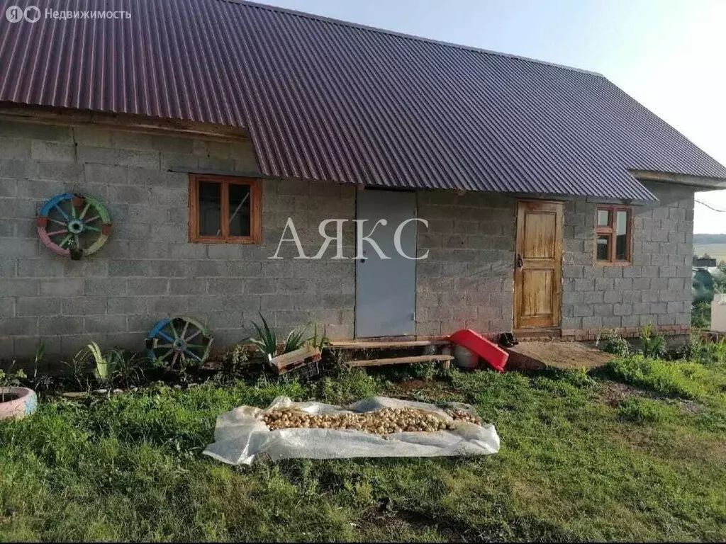 Дом в Ишимбайский район, Байгузинский сельсовет, село Кинзебулатово ... - Фото 1