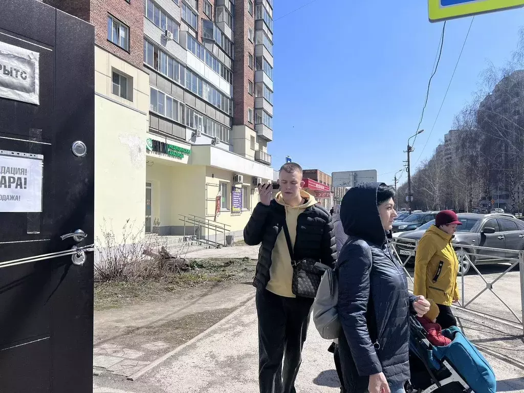 Торговая площадь в Новосибирская область, Новосибирск ул. Героев ... - Фото 1