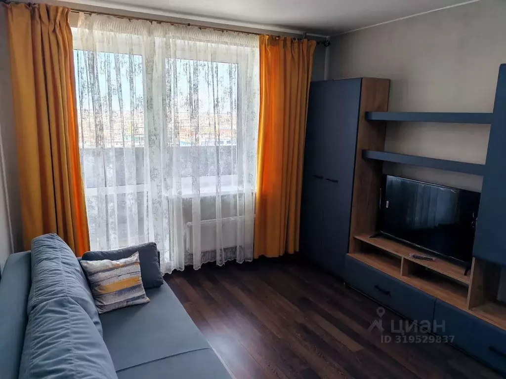Студия Тюменская область, Тюмень ул. Тимофея Чаркова, 28 (28.0 м) - Фото 1