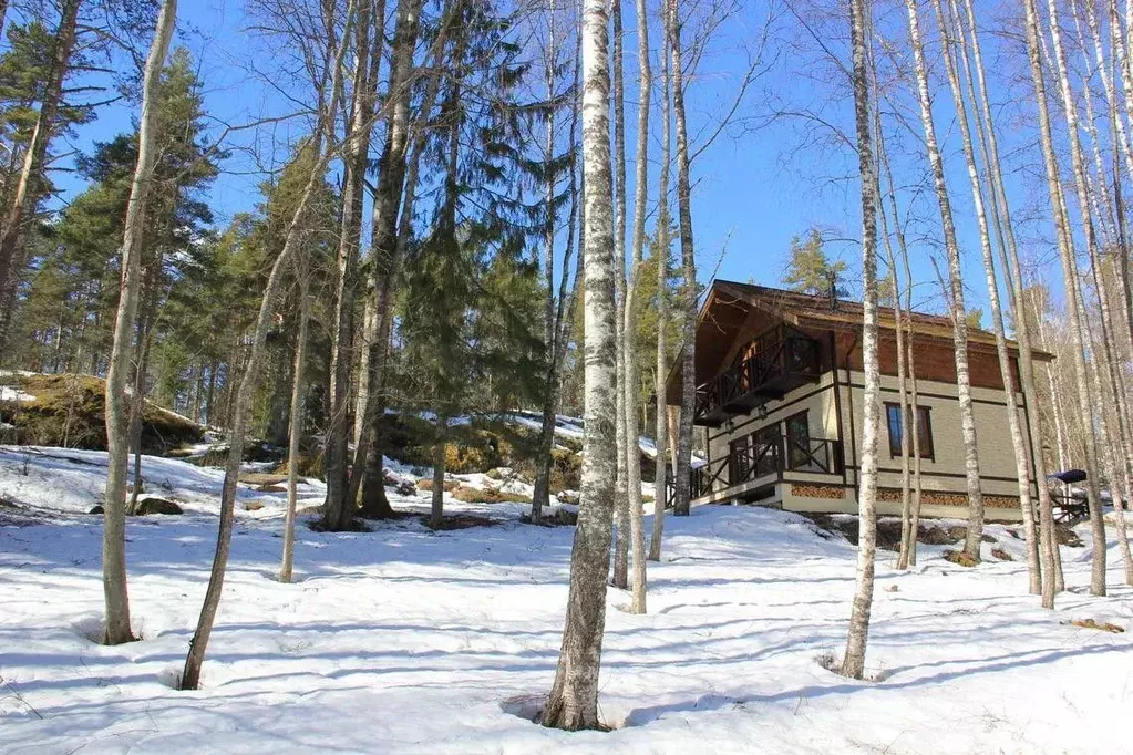 Дом в Карелия, Лахденпохский муниципальный округ, пос. Харвиа, Район ... - Фото 2