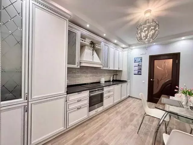 3-к кв. Астраханская область, Астрахань ул. Гоголя, 3к2 (98.0 м) - Фото 1