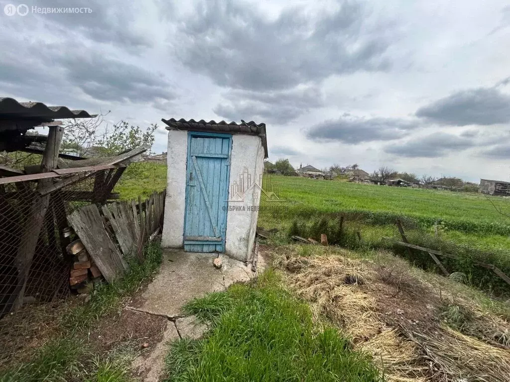 Дом в Симферопольский район, Николаевское сельское поселение, село ... - Фото 1