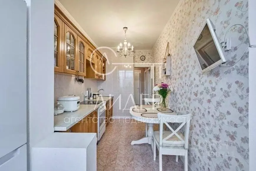 3-к кв. Краснодарский край, Сочи Завокзальный мкр, ул. Невская, 50А ... - Фото 1