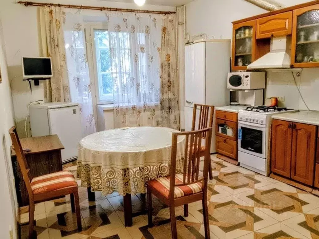 2-к кв. Татарстан, Казань ул. Столярова, 5 (110.0 м) - Фото 1