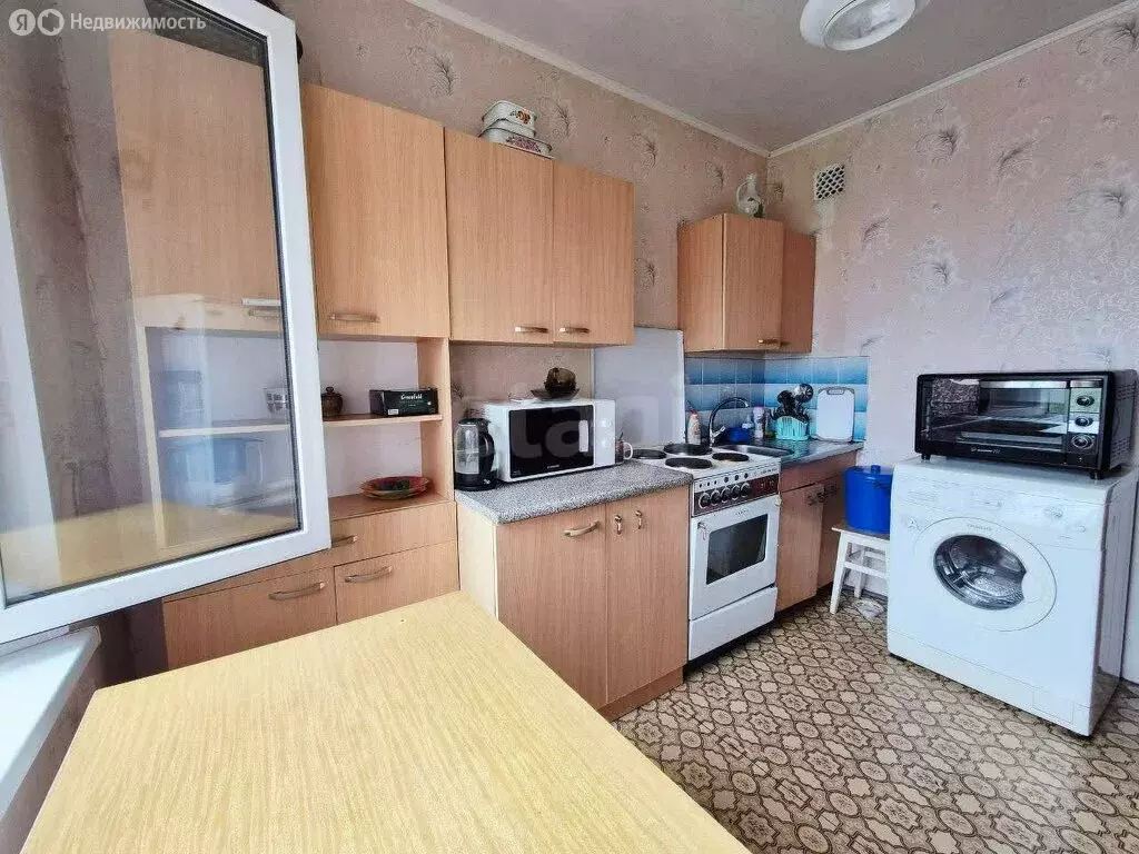 3-комнатная квартира: Челябинск, улица Чайковского, 185 (65.4 м) - Фото 1