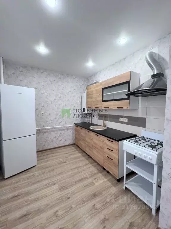 2-к кв. Саратовская область, Энгельс ул. Пушкина, 31А (53.0 м) - Фото 0