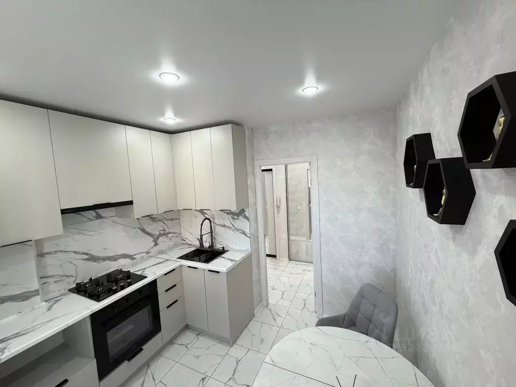 3-к кв. Смоленская область, Смоленск ул. Петра Алексеева, 15/70 (74.0 ... - Фото 1