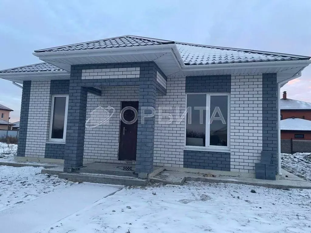 Дом в Тюменская область, Тюмень Казарово мкр, ул. Казаровская (125 м) - Фото 1