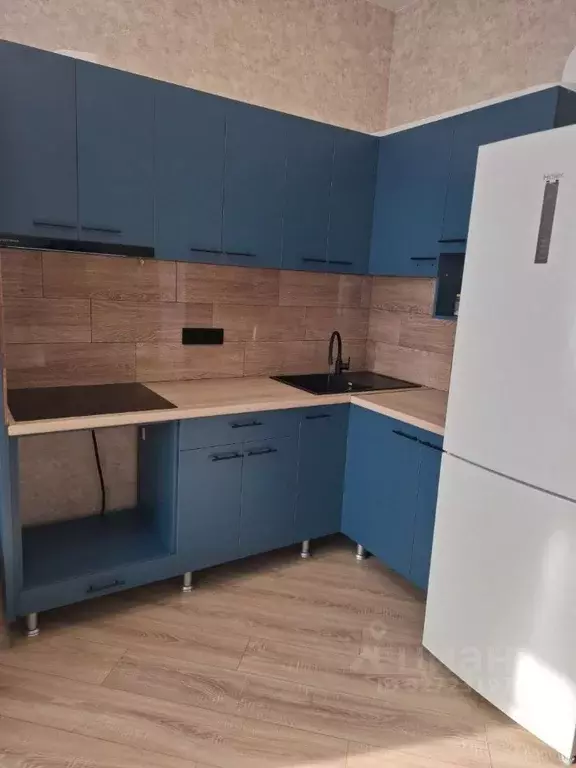 3-к кв. Удмуртия, Ижевск ул. 10 лет Октября, 73 (56.6 м) - Фото 1