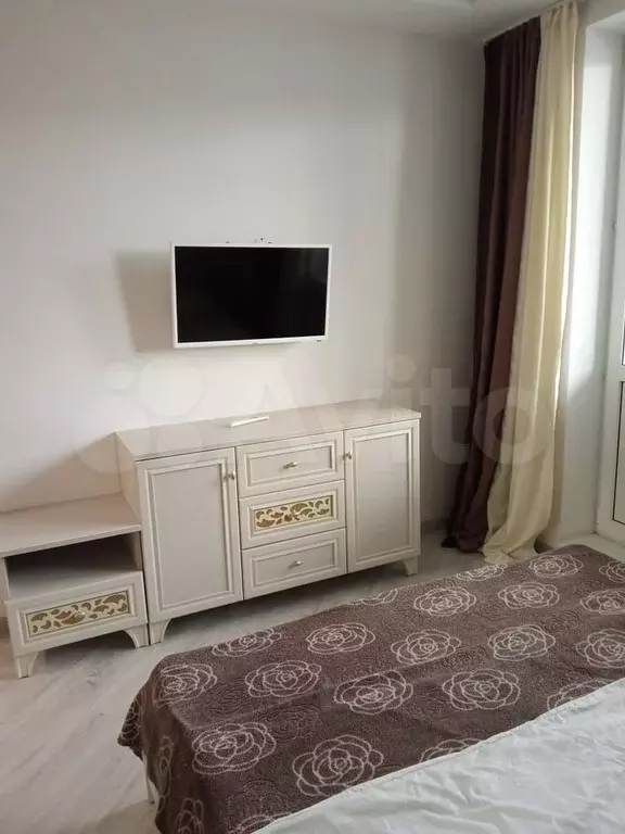 1-к. квартира, 47 м, 1/17 эт. - Фото 1