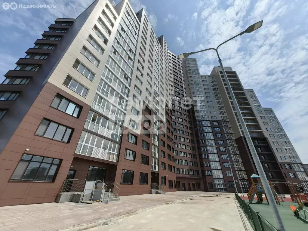 2-комнатная квартира: Владивосток, Тополевая улица, 30 (79.5 м) - Фото 1