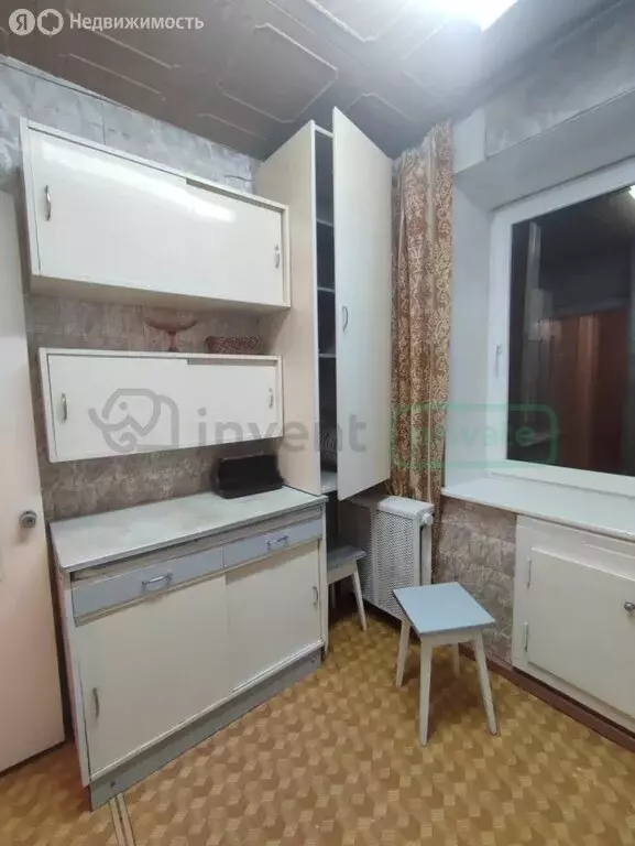 3-комнатная квартира: Калининград, улица Маршала Борзова, 88 (51 м) - Фото 1