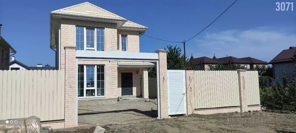 Дом в Краснодарский край, Краснодар ул. Имени Невельского, 42 (170 м) - Фото 2