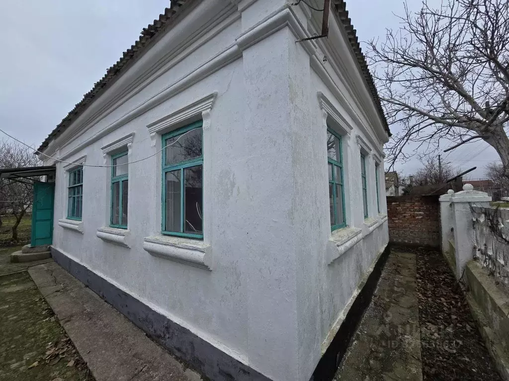 Дом в Крым, Керчь ул. Братьев Хрони (60 м) - Фото 1