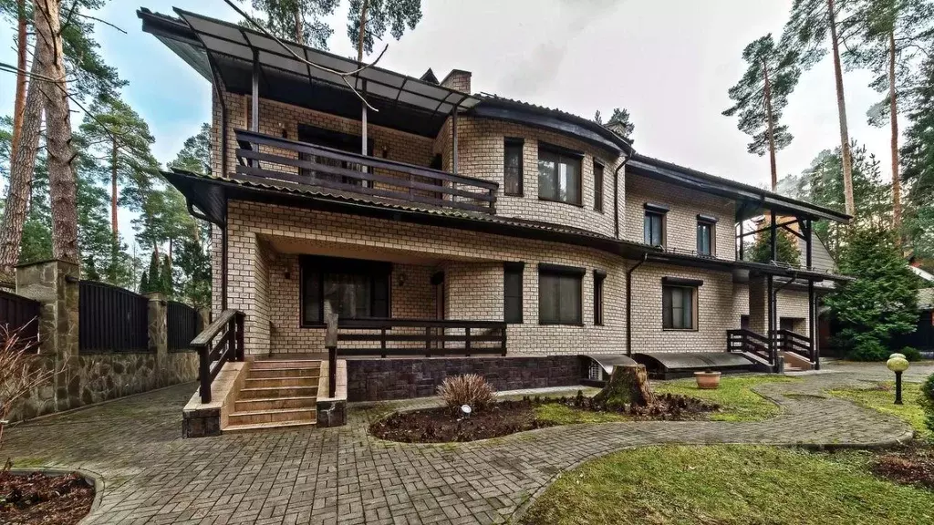 Дом в Московская область, Одинцовский городской округ, с. Уборы  (789 ... - Фото 1