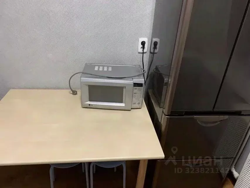 3-к кв. Омская область, Омск Городок Нефтяников мкр, ул. ... - Фото 2