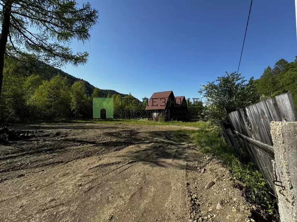 Дом в Иркутская область, Иркутский муниципальный округ, Листвянка рп ... - Фото 0