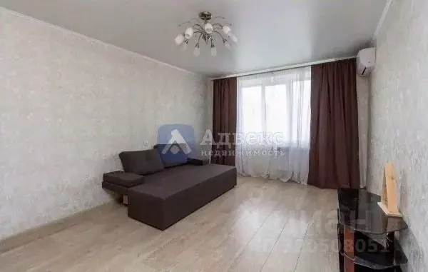 2-к кв. Тюменская область, Тюмень Пролетарская ул., 102к2 (68.8 м) - Фото 1