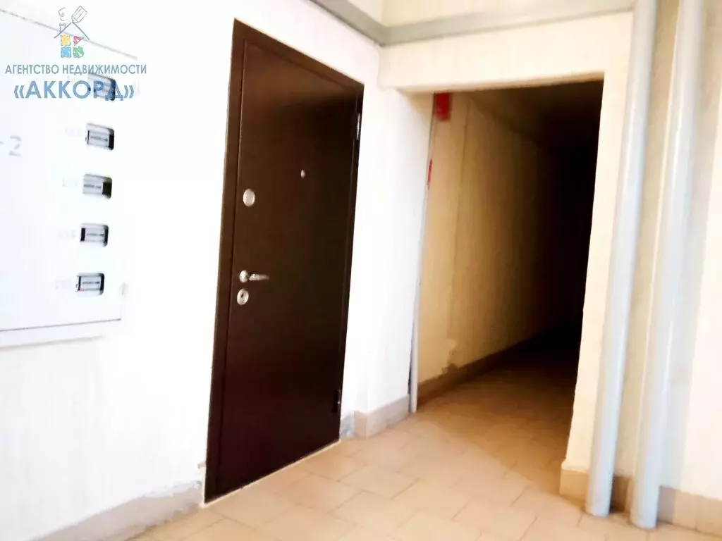 3-комнатная квартира: Бийск, Ленинградская улица, 38 (35 м) - Фото 1
