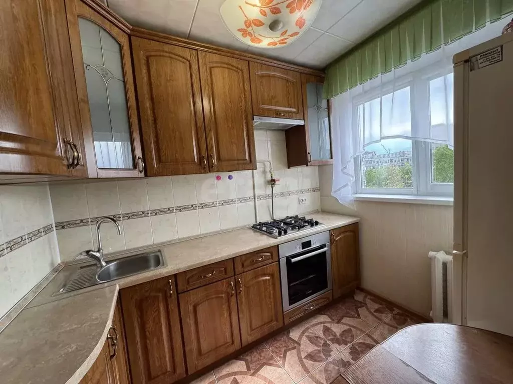 3-к кв. Оренбургская область, Оренбург ул. Дружбы, 12/1 (63.0 м) - Фото 1