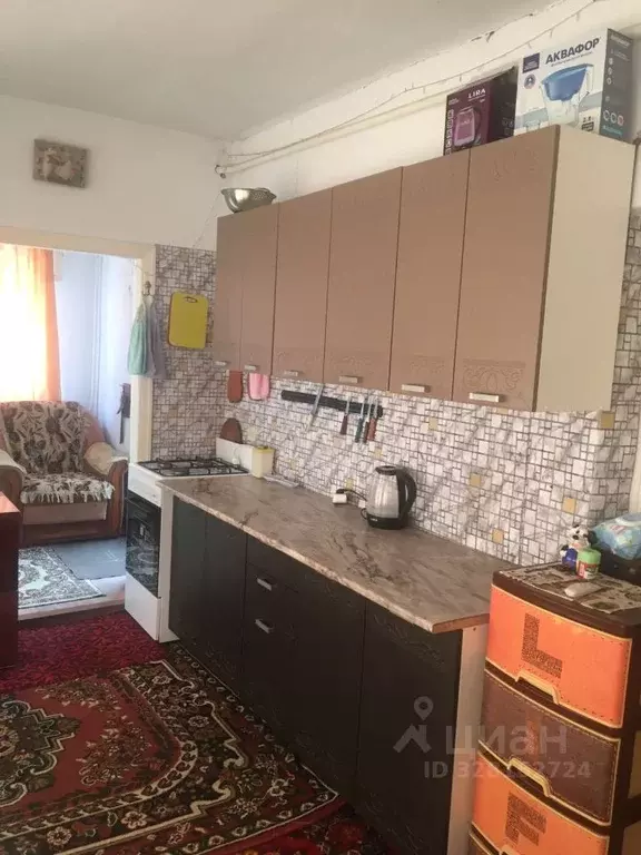 Дом в Крым, Симферопольский район, Гвардейское пгт ул. Ботаническая ... - Фото 1