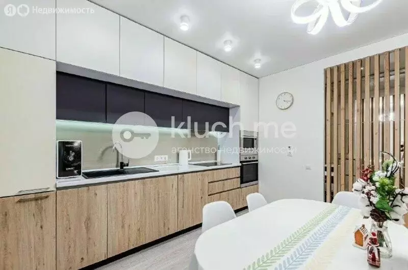 2-комнатная квартира: Казань, улица Разведчика Ахмерова, 7 (55 м) - Фото 2