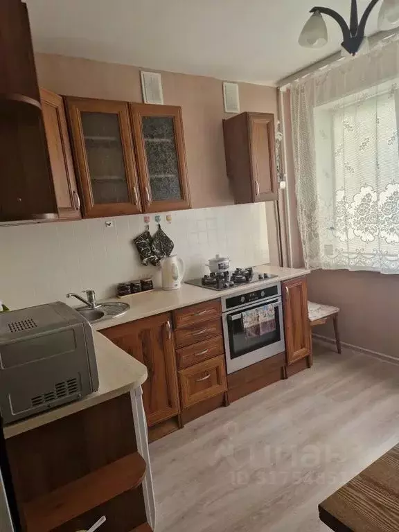 1-к кв. Ленинградская область, Луга ул. Кингисеппа, 7 (35.0 м) - Фото 2