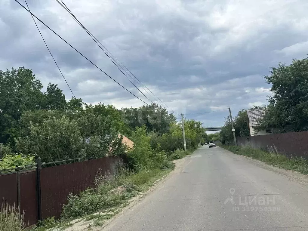 Участок в Саратовская область, Саратов муниципальное образование, д. ... - Фото 1