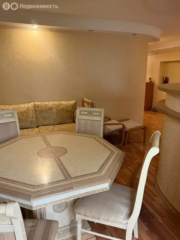 3-комнатная квартира: Елабуга, улица Разведчиков, 48 (66.5 м) - Фото 1
