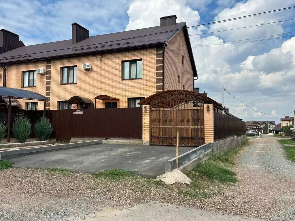 Таунхаус в Оренбургская область, Оренбург Ростоши мкр, ул. Римская, ... - Фото 0