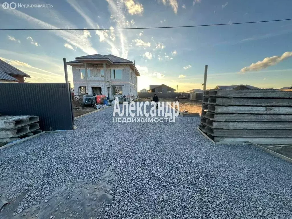 Дом в Разметелево, 2055 (236 м) - Фото 1