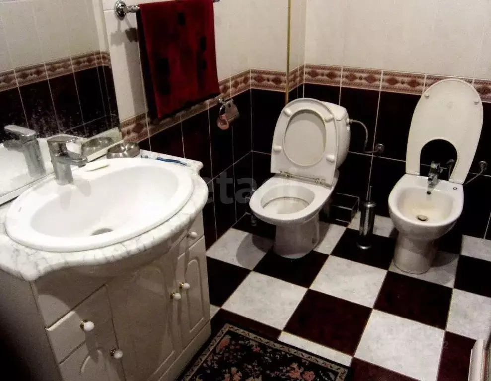 4-к кв. Курская область, Курск ул. Белинского, 3 (152.9 м) - Фото 1