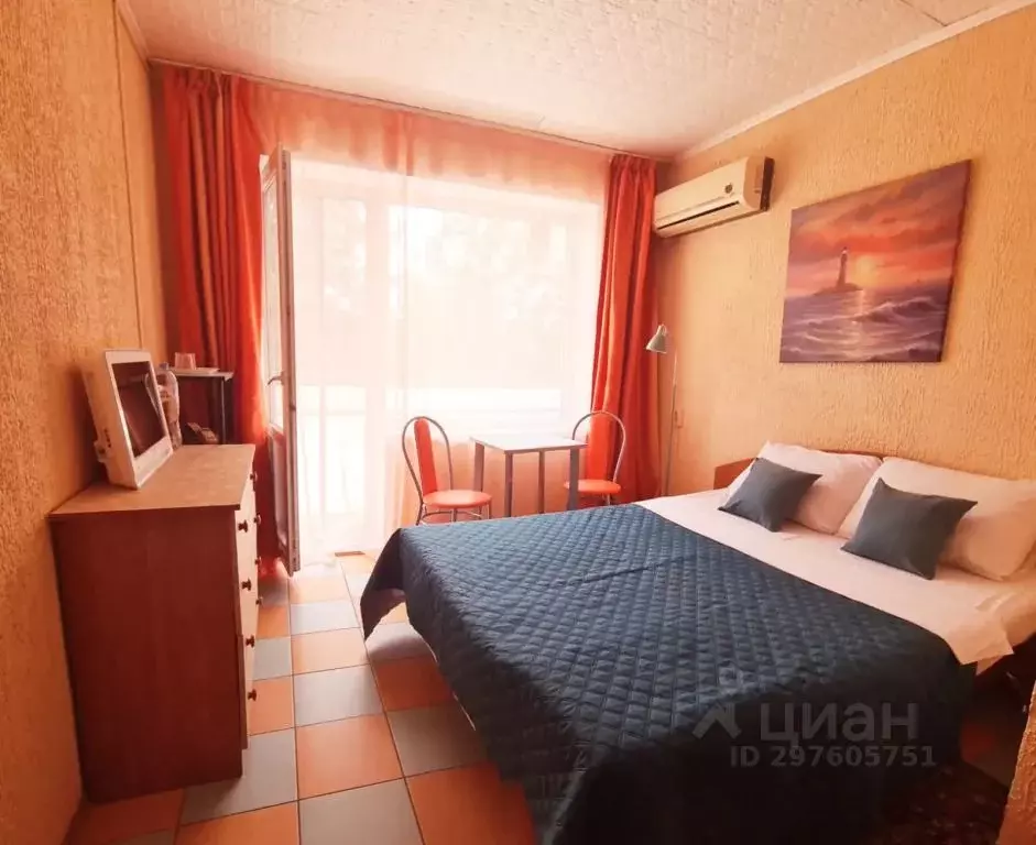 1-к кв. Крым, Черноморский район, с. Межводное ул. Советская, 21А ... - Фото 0