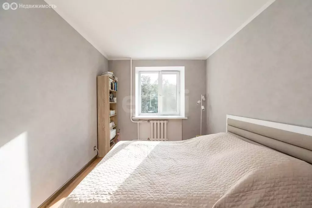 2-комнатная квартира: Тюмень, улица Водников, 12 (47.3 м) - Фото 2